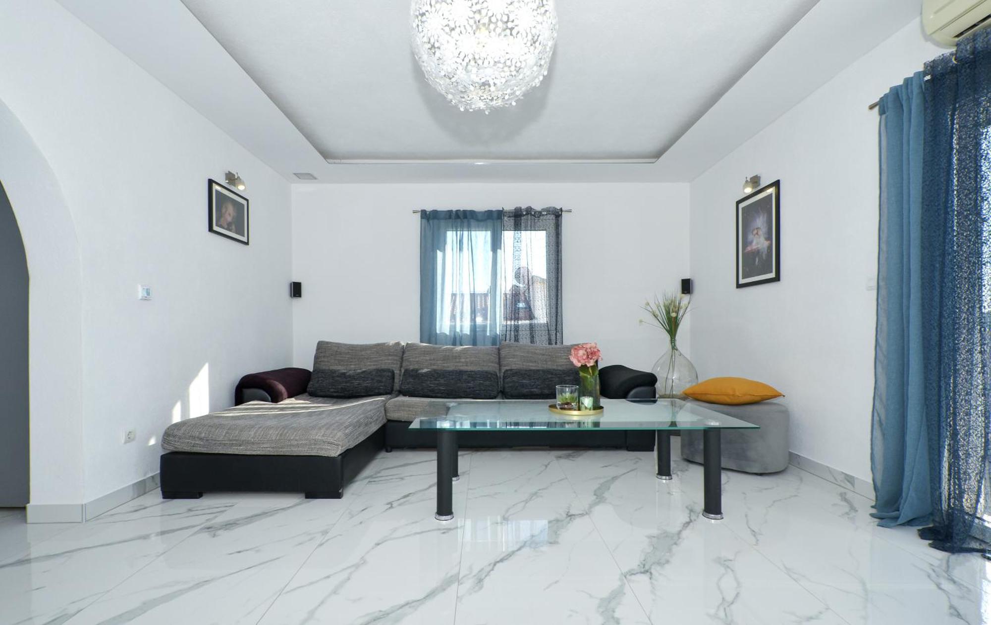 Copacabana Beach Apartments Трогир Экстерьер фото